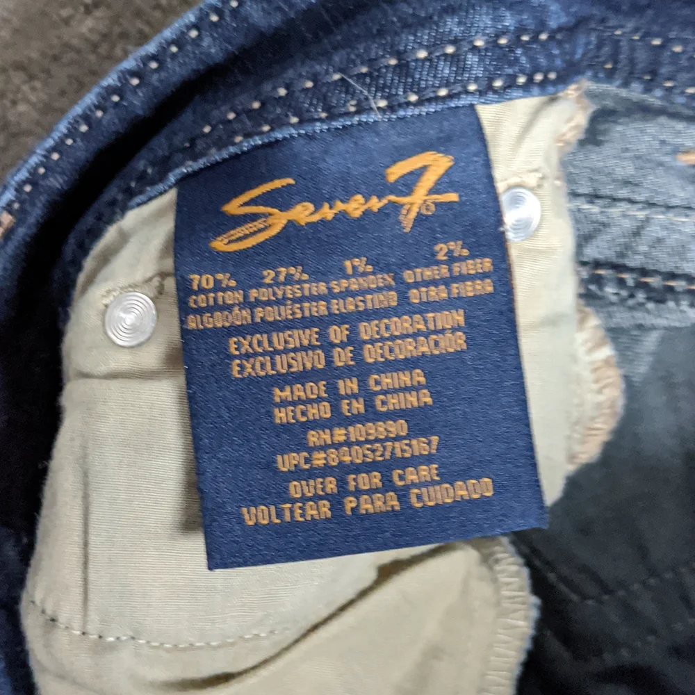 Seven Jean Shorts - Picture 4 of 8